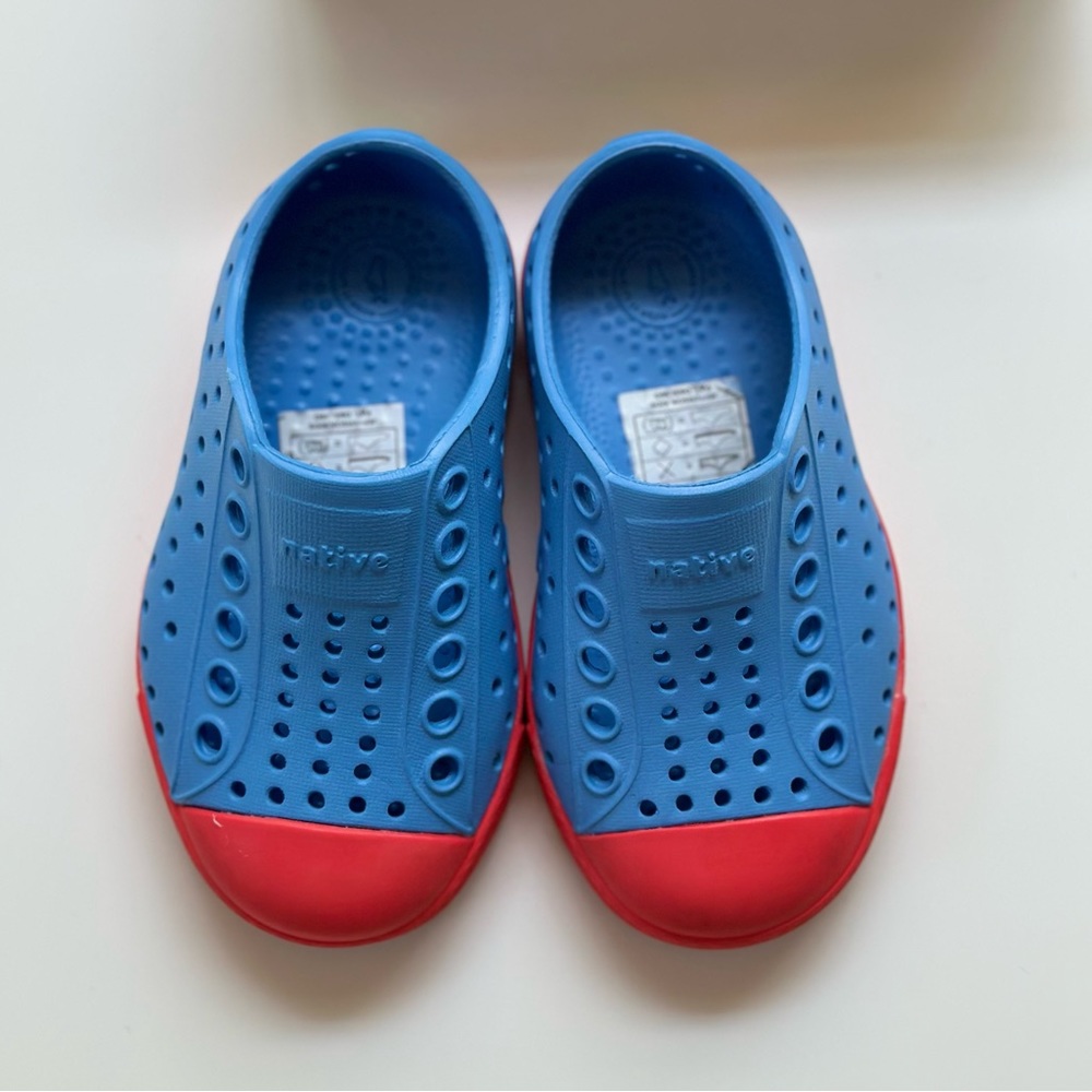 Native Jefferson Shoes NWT C5